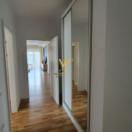 Tirane, shitet apartament 3+1+Ballkon Kati 7, 130 m² 385.000 € (VILAT GJERMANE)