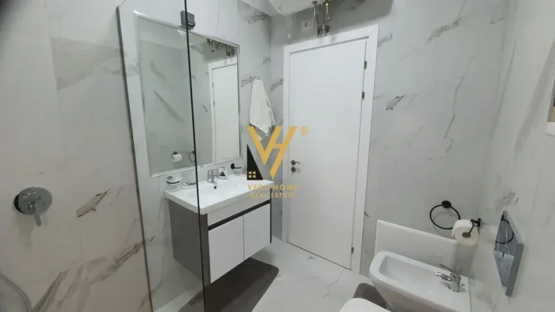 Tirane, shitet apartament 3+1+Ballkon Kati 7, 130 m² 385.000 € (VILAT GJERMANE)