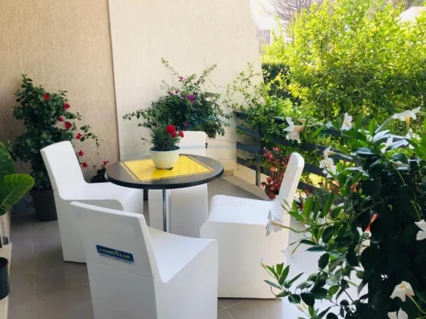 0683487469 Gjiri Lalezit | Hamallaj, shitet apartament duplex 4+1+Ballkon Kati 0, 160 m² 530.000 € (Lura 2 , Gjiri i Lalezit)