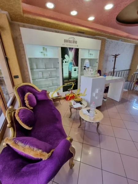 Tirane, jepet me qera ambjent biznesi Kati 0, 130 m² 1.300 € (RRUGA E DURRESIT)