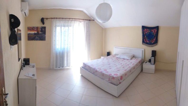 Tirane, jepet me qera apartament 3 Katshe , 270 m² 2.000 € (Don Bosko)
