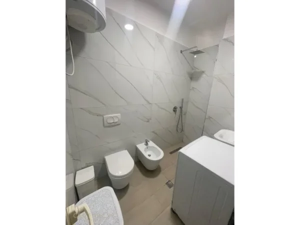 Tirane, shes apartament 2+1 Kati 1, 72 m² 120.000 € (shkoze)