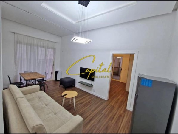 Tirane, shitet apartament 1+1 Kati 1, 83 m² 78.000 € (FRESKU)