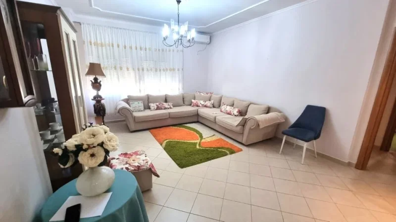 JEPET ME QERA SUPER APARTAMENT 2+1 TEK MINE PEZA 5 MIN NE KEMBE NGA SHESHI NE QENDER , Kati 6, 105 m² 600 €URO