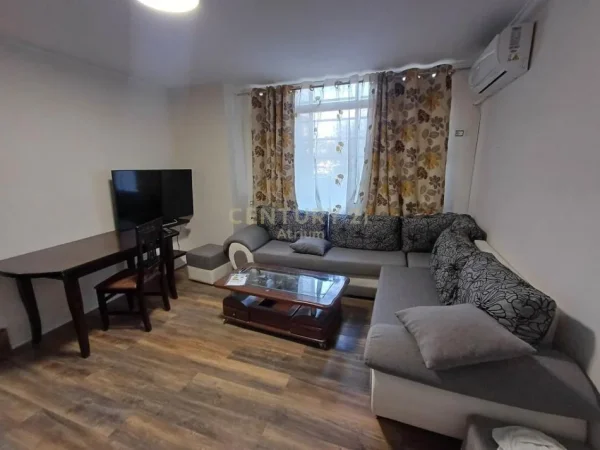 Tirane, shes apartament 1+1 Kati 1, 36 m² 90.000 € (shkolla e kuqe)