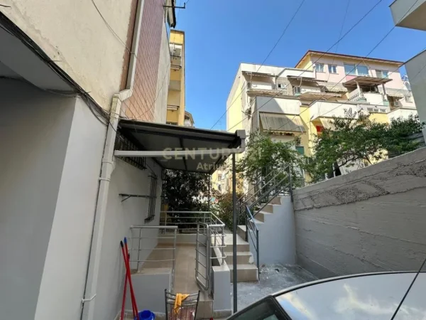 Tirane, shes apartament 2+1 Kati 1, 103 m² 138.000 € (KODRA E DIELLIT)