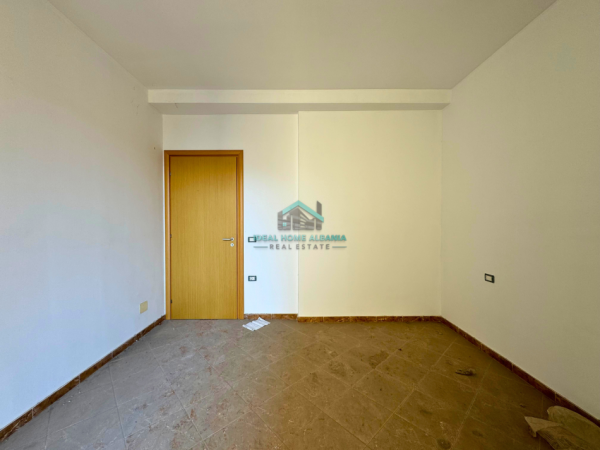 Vlore, shitet apartament 1+1 Kati 4, 62 m² 115.000 € (Skele)