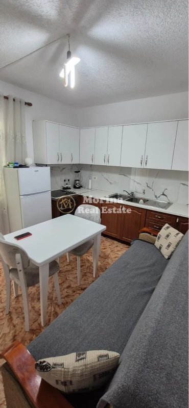 Tirane, jepet me qera shtepi 1+1 Kati 1, 60 m² 400 € (Spitali Amerikan 2)