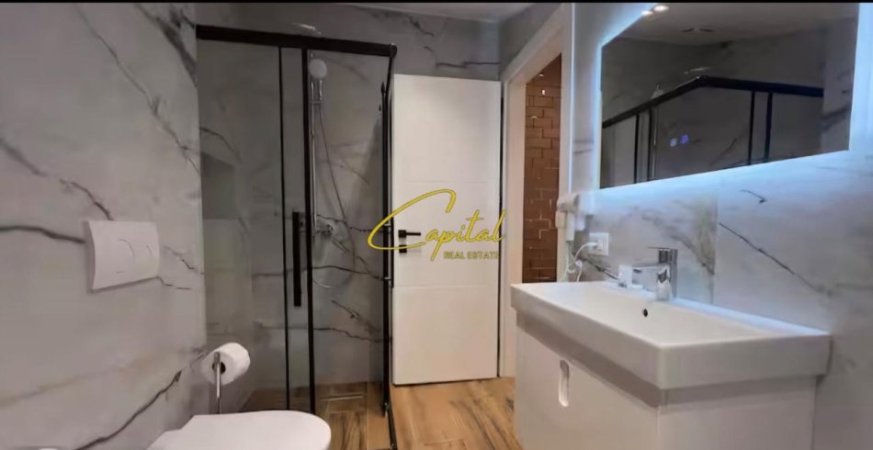 Tirane, shitet apartament 4+1 Kati 2, 152 m² 532.000 € (STADIUMI DINAMO)