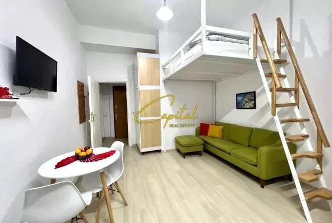 Tirane, jepet me qera apartament 1+1 Kati 2, 45 m² 600 € (ISH BLLOKU)