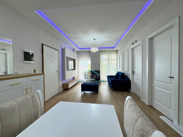 Vlore, shitet apartament 2+1+Ballkon Kati 2, 76 m² 179.000 € (UJE I FTOHTE)