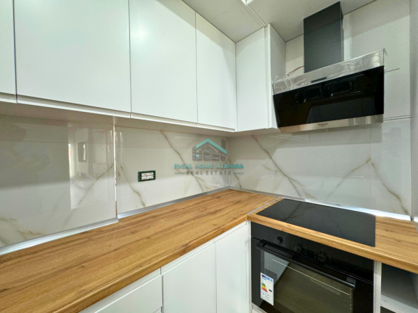 Vlore, shitet apartament 2+1+Ballkon Kati 2, 76 m² 179.000 € (UJE I FTOHTE)