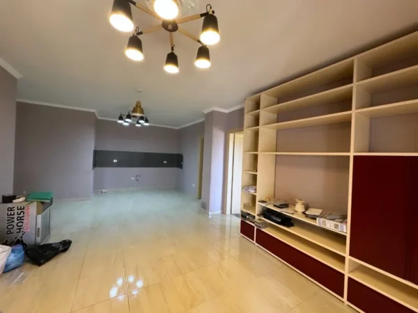 Tirane, shitet apartament 3+1 , 135 m² 229.000 € (Kompleksi Fratari)