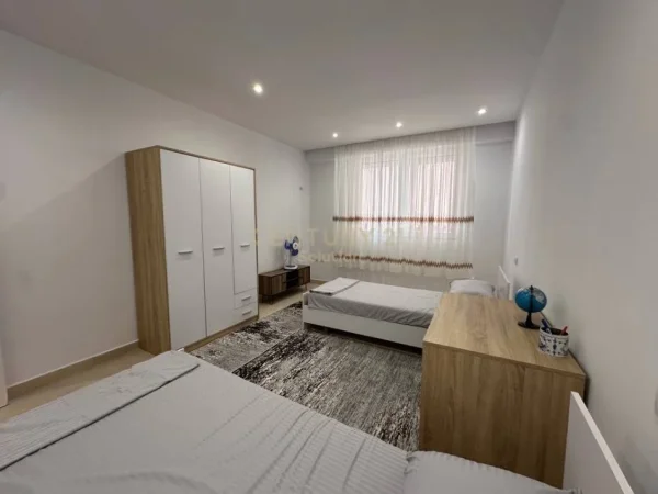 Tirane, jepet me qera apartament 2+1 Kati 6, 120 m² 500 € (lori ligori)
