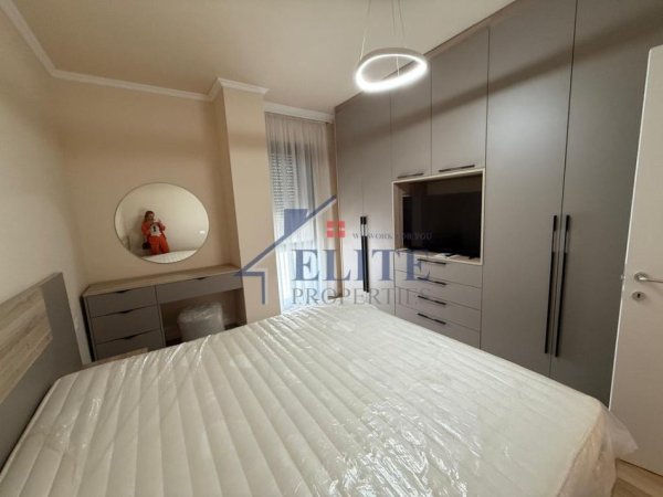 Tirane, jepet me qera apartament 1+1+Ballkon Kati 3, 65 m² 1.000 € 