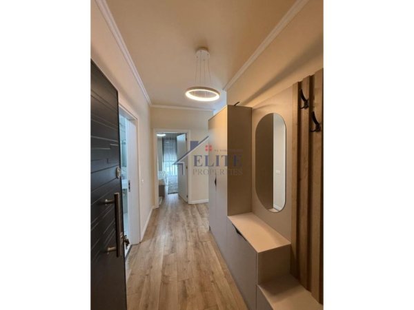 Tirane, jepet me qera apartament 1+1+Ballkon Kati 3, 65 m² 1.000 € 
