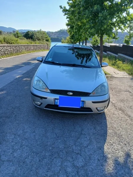 Tirane, shes makine Ford Focus Nafte, gri metalizato manuale Kondicioner 278.000 km 1.800 €