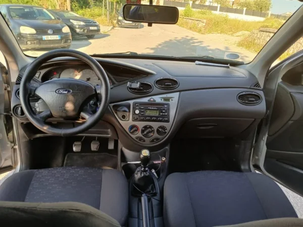 Tirane, shes makine Ford Focus Nafte, gri metalizato manuale Kondicioner 278.000 km 1.800 €