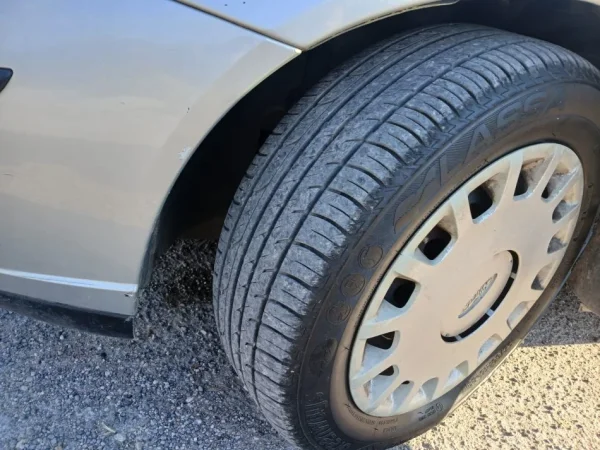 Tirane, shes makine Ford Focus Nafte, gri metalizato manuale Kondicioner 278.000 km 1.800 €