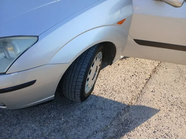 Tirane, shes makine Ford Focus Nafte, gri metalizato manuale Kondicioner 278.000 km 1.800 €