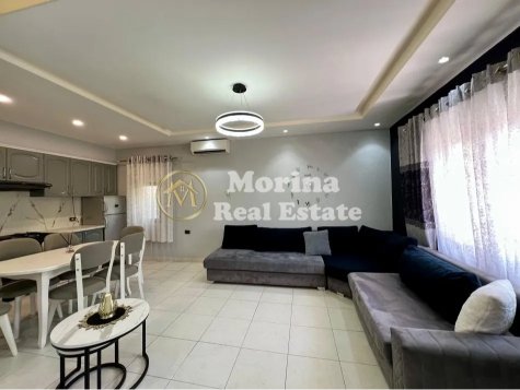 Tirane, jepet me qera shtepi 1+1 Kati 1, 90 m² 600 € (Sheshi Shqiponja)
