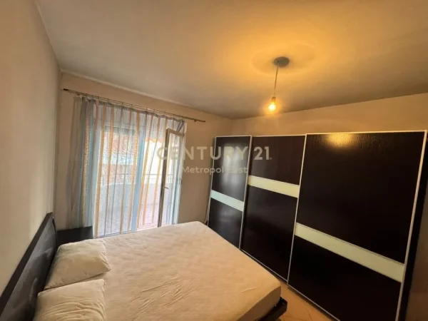 Vlore, shitet apartament 1+1+Ballkon Kati 4, 70 m² 155.000 € (Rruga Cameria)