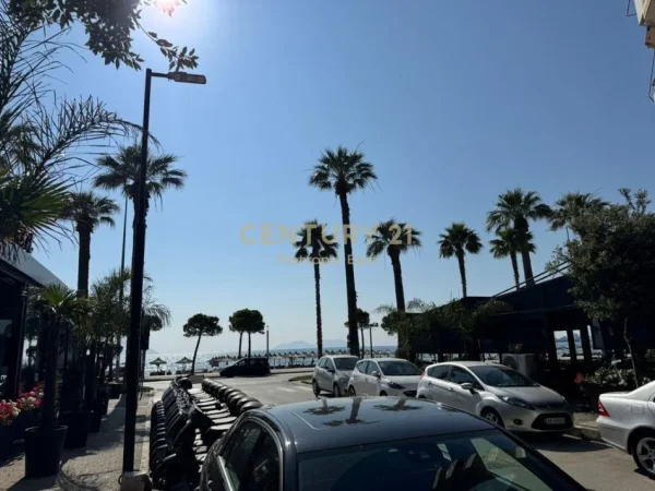 Vlore, shitet apartament 1+1+Ballkon Kati 4, 70 m² 155.000 € (Rruga Cameria)