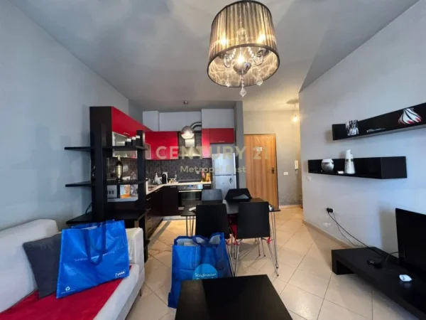 Vlore, shitet apartament 1+1+Ballkon Kati 4, 70 m² 155.000 € (Rruga Cameria)