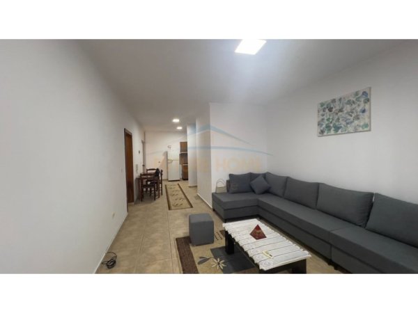 Tirane, jepet me qera apartament 3+1 Kati 3, 93 m² 600 € (Don Bosko, Tiranë.)