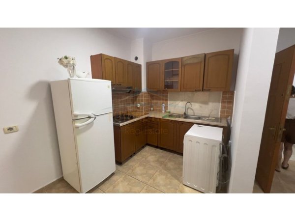 Tirane, jepet me qera apartament 3+1 Kati 3, 93 m² 600 € (Don Bosko, Tiranë.)