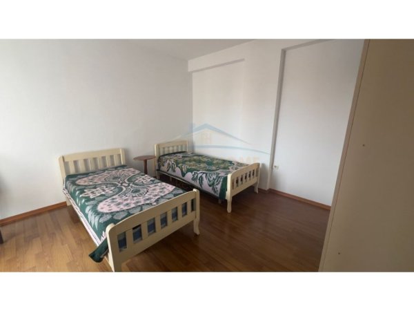 Tirane, jepet me qera apartament 3+1 Kati 3, 93 m² 600 € (Don Bosko, Tiranë.)