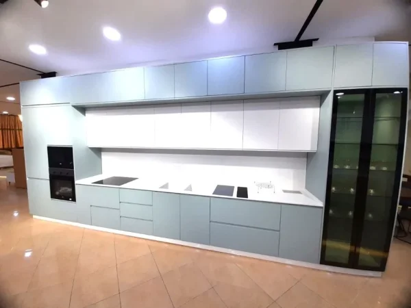 JEPET ME QERA SUPER VILE 4+1 E MOBILUAR TEK EKONOMIKU Kati 4, 150 m² 650 €uro