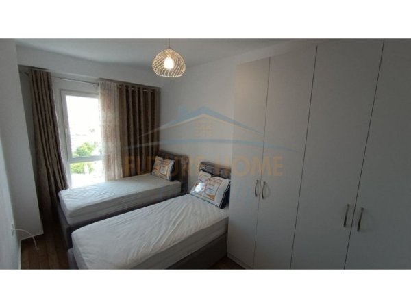 Tirane, jepet me qera apartament 2+1 , 85 m² 500 € (pranë Kompleksit Mangalem.)