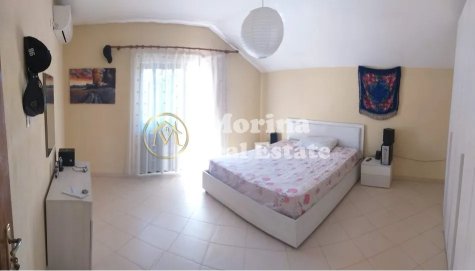 Tirane, jepet me qera shtepi 3 Katshe , 270 m² 2.000 € (Don Bosko)