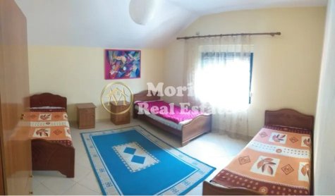 Tirane, jepet me qera shtepi 3 Katshe , 270 m² 2.000 € (Don Bosko)