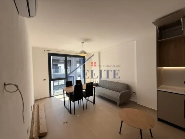Tirane, jepet me qera apartament 1+1+Ballkon Kati 2, 54 m² 700 € 