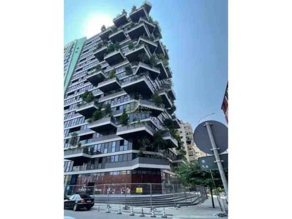 Tirane, jepet me qera ambjent biznesi Kati 2, 86 m² 1.500 € 