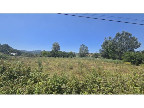 Tirane, shes toke , 3.100 m² 150.000 € (Baldushk)