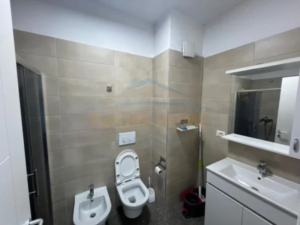 0683487469 Tirane, jepet me qera apartament 2+1 Kati 9, 85 m² 500 € (Prane Kompleksit Mangalem)
