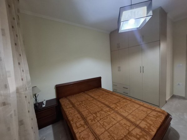 Durres, jepet me qera apartament 2+1 Kati 6, 100 m² 400 € 