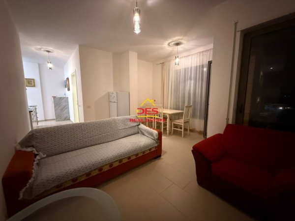 Vlore, jepet me qera apartament 1+1+Ballkon Kati 2, 65 m² 350 € (Rryga aleksandër Moisiu)