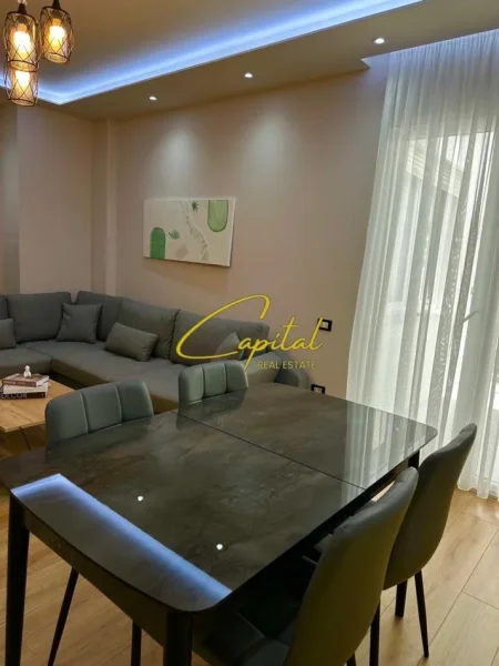 Tirane, jepet me qera apartament 2+1 Kati 11, 100 m² 850 € (RRUGA E KAVAJES)