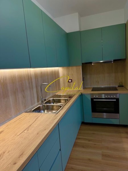 Tirane, jepet me qera apartament 2+1 Kati 11, 100 m² 850 € (RRUGA E KAVAJES)