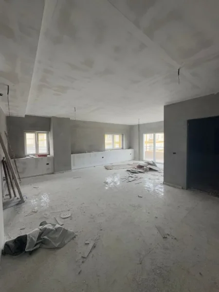 Tirane, shitet apartament 3+1 Kati 4, 133 m² (FARKE)