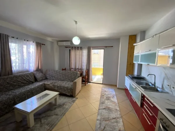 Tirane, jepet me qera apartament 2+1+Ballkon Kati 4, 90 m² 600 € (Rapo hekali)