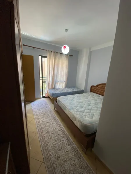 Tirane, jepet me qera apartament 2+1+Ballkon Kati 4, 90 m² 600 € (Rapo hekali)