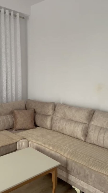 Tirane, jepet me qera apartament 2+1 Kati 3, 90 m² 370 € 