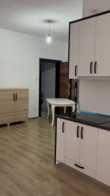 Tirane, jepet me qera apartament 2+1 Kati 3, 90 m² 370 € 