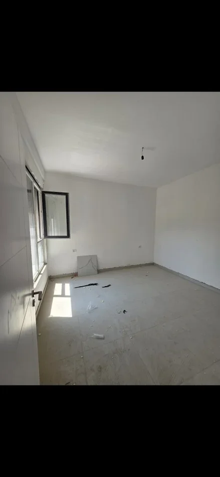 Tirane, shitet apartament 1+1+Ballkon Kati 2, 73 m² 80.000 € (Idriz Seferi Paskuqan)