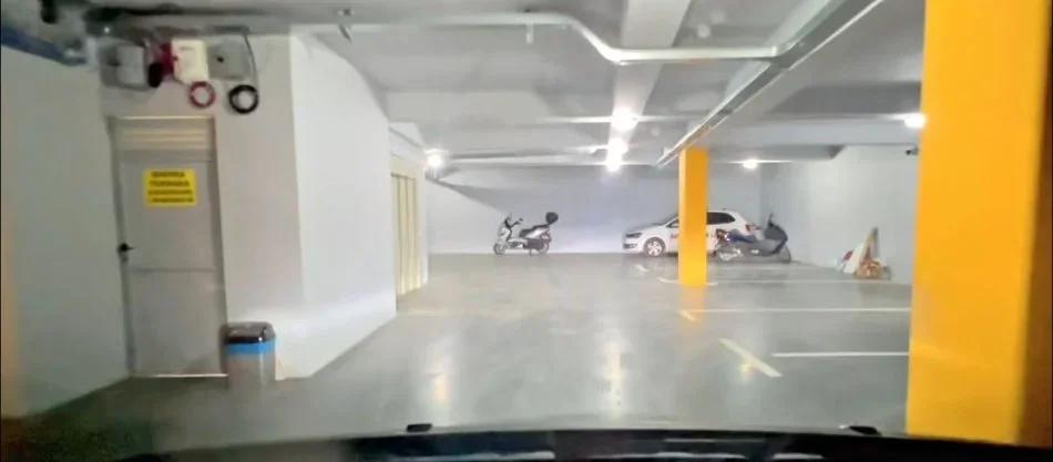 Tirane, shitet apartament 1+1+Ballkon Kati 2, 77 m² 195.000 € (SHKOLLA E KUQE)